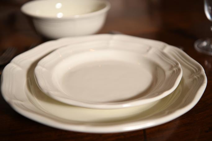 Queen Ann Creamware 12 Piece Dinner Set