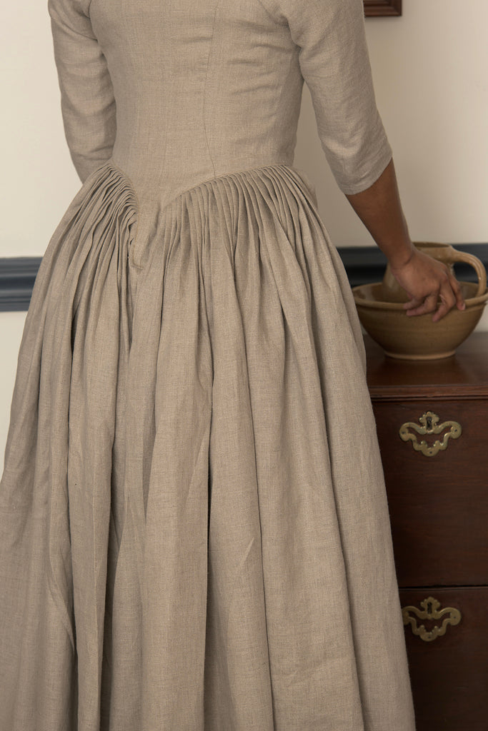 Natural Tan Linen Gown | 1770 - 1790